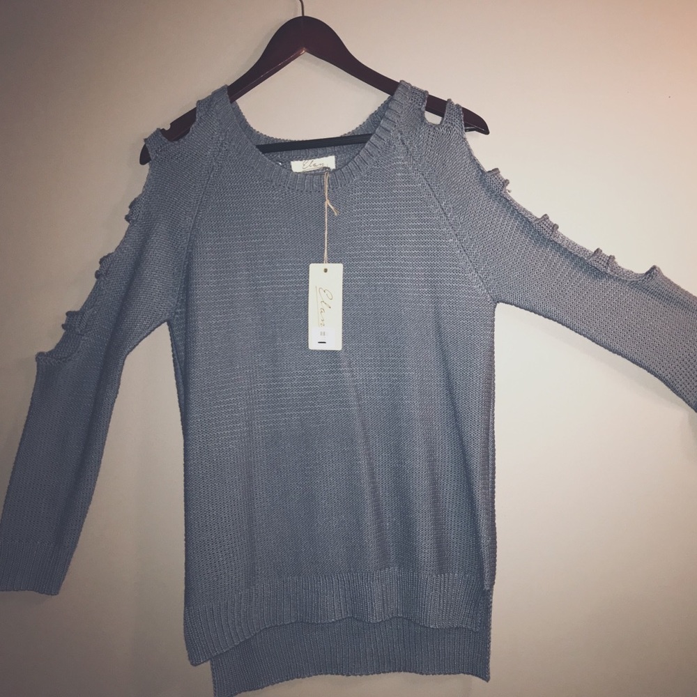 NWT adorable blue sweater, slits in sleeves